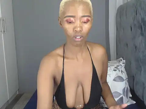 PREGGYGODESS online show from March 22, 4:43 pm