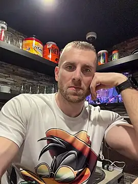 Snapshot of trainwithme chatting on February 18, 12:23 pm trainwithme online show from February 18, 12:23 pm