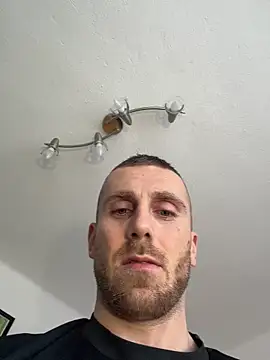 Snapshot of trainwithme chatting on February 20, 9:00 am trainwithme online show from February 20, 9:00 am