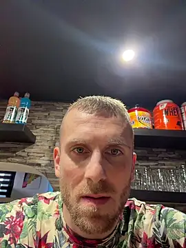 Snapshot of trainwithme chatting on February 27, 2:50 pm trainwithme online show from February 27, 2:50 pm