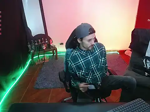 Aaron malikk online show from October 31, 1:17 am