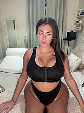 ultimate PAWG online show from April 11, 7:07 pm