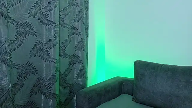 Misscarolsph online show from April 13, 9:31 pm