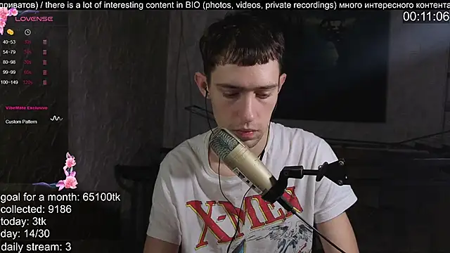 Snapshot of w0rkman chatting on October 16, 6:25 am w0rkman online show from October 16, 6:25 am