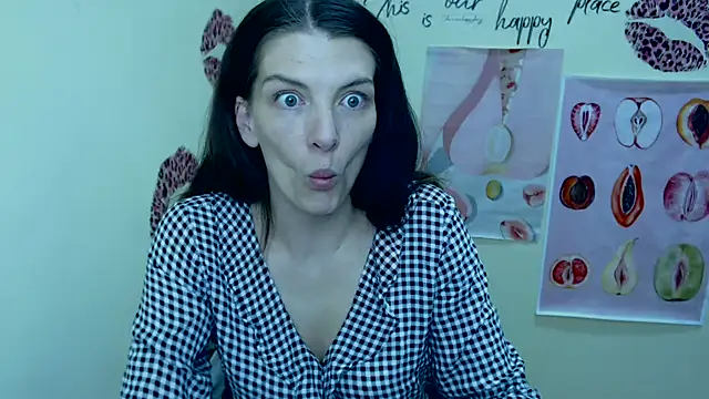 Snapshot of VanessaRey_ chatting on March 21, 10:50 am VanessaRey online show from March 21, 10:50 am