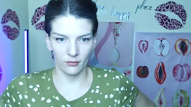 VanessaRey  online show from November 15, 7:05 am