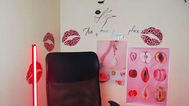 VanessaRey  online show from April 19, 4:17 pm