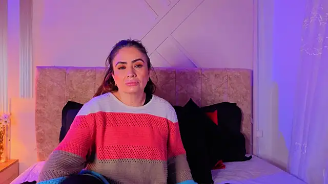 angelinarouse  online show from March 21, 4:28 am