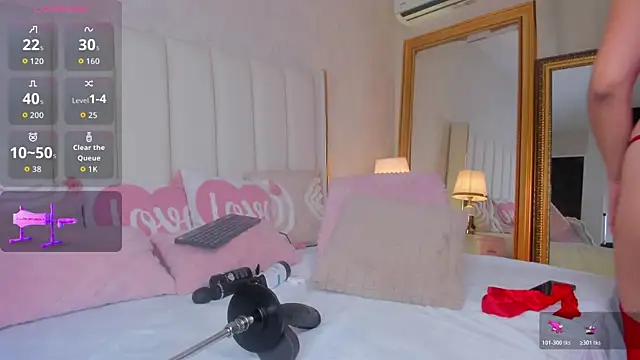 AriaJonnes  online show from December 4, 1:53 pm