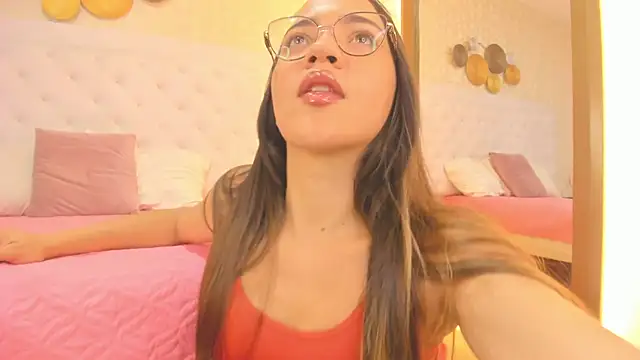 debora scoot online show from November 1, 10:50 am