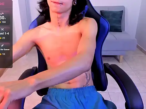 leoaddams22 online show from October 9, 3:10 pm