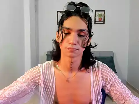 leoaddams22 online show from October 14, 2:18 pm