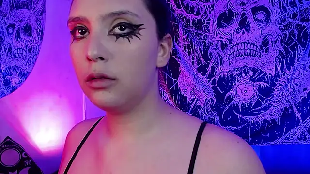 mikaskullcs online show from November 23, 10:31 pm