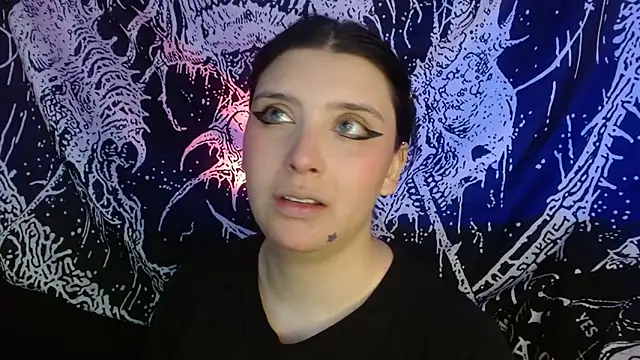 mikaskullcs online show from December 3, 9:46 pm