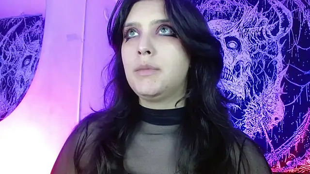 mikaskullcs online show from December 13, 9:20 pm