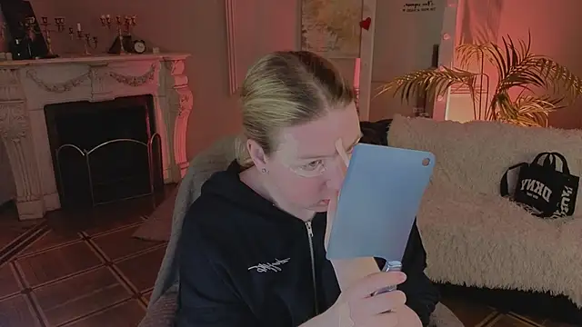 Jes Solar online show from March 5, 10:39 pm