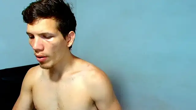 Snapshot of kevinkewman chatting on May 4, 12:23 pm kevinkewman online show from May 4, 12:23 pm
