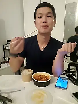 woonee827372 online show from September 10, 3:56 pm