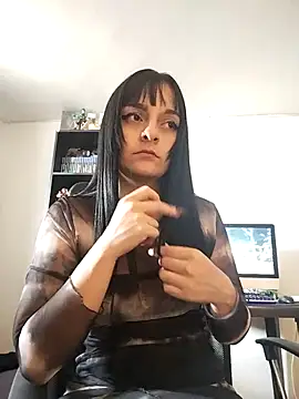 KARINNA  RAVEN online show from November 23, 7:24 pm