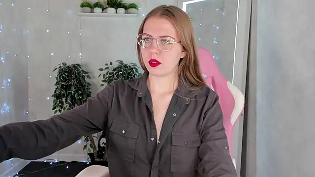 Joann Shermann online show from November 25, 1:05 am