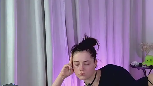 AshleyD  online show from February 6, 1:43 am