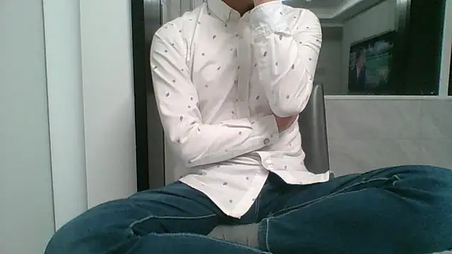 Snapshot of nole_china7 chatting on April 15, 12:23 pm nole china7 online show from April 15, 12:23 pm