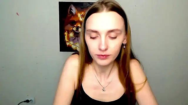 Snapshot of Doll_Angelina chatting on May 23, 5:45 am Doll Angelina online show from May 23, 5:45 am