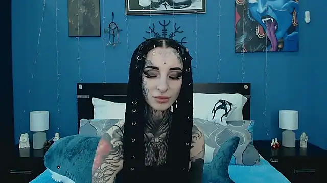 Velvetbat online show from April 17, 7:00 am