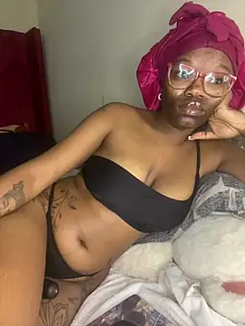 YummyMelanin117 online show from January 10, 5:48 pm