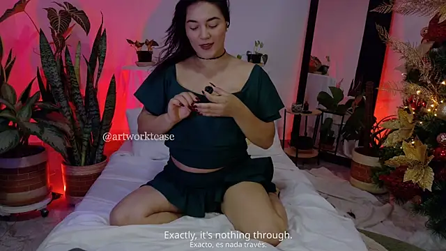 Artworktease online show from December 19, 8:49 pm