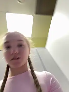 bambi lu online show from November 24, 3:28 am