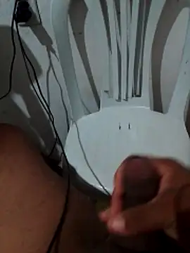 Snapshot of A5rtaT2 chatting on March 2, 8:37 pm A5rtaT2 online show from March 2, 8:37 pm