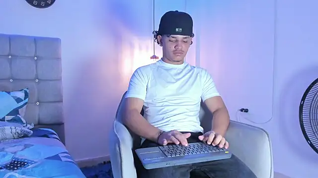 samxx muscle online show from September 12, 2:28 pm