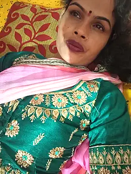 Eshna Dabral online show from October 14, 3:35 pm