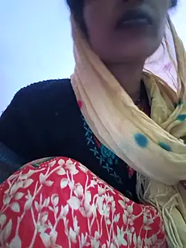 Eshna Dabral online show from November 15, 12:30 am