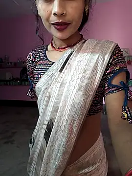 Eshna Dabral online show from December 2, 3:45 am