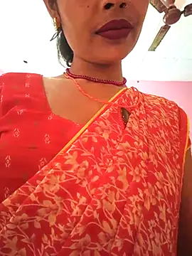 Eshna Dabral online show from January 19, 9:02 am