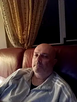 Alexis Bull online show from December 3, 10:41 pm