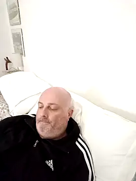 Alexis Bull online show from February 6, 5:49 pm