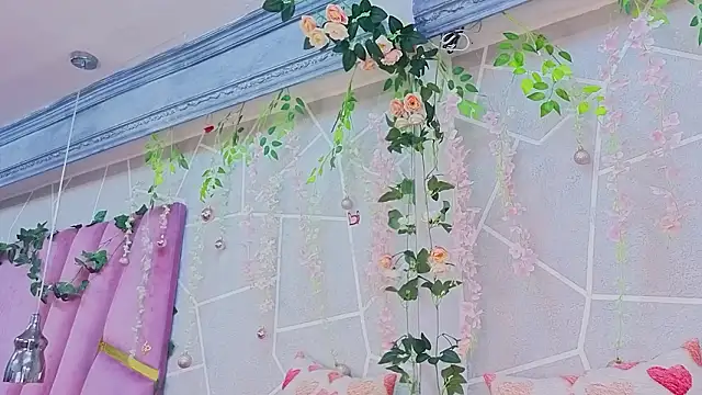 Snapshot of MilleyJones chatting on January 31, 8:40 pm MilleyJones online show from January 31, 8:40 pm