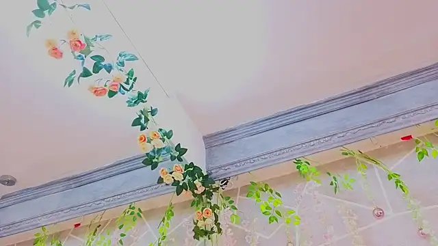 Snapshot of MilleyJones chatting on February 5, 7:51 pm MilleyJones online show from February 5, 7:51 pm