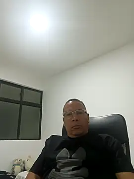 Snapshot of OrionStone chatting on March 21, 2:50 am OrionStone online show from March 21, 2:50 am