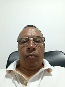 Snapshot of OrionStone chatting on March 22, 9:31 pm OrionStone online show from March 22, 9:31 pm