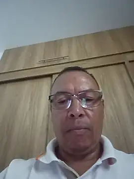 Snapshot of OrionStone chatting on March 23, 3:43 am OrionStone online show from March 23, 3:43 am