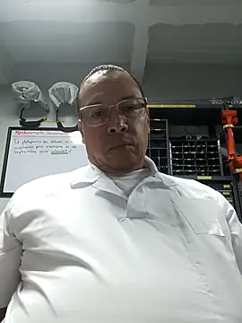 Snapshot of OrionStone chatting on September 22, 3:30 am OrionStone online show from September 22, 3:30 am
