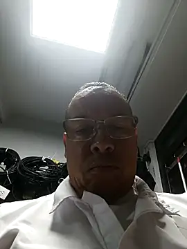 Snapshot of OrionStone chatting on September 29, 3:44 am OrionStone online show from September 29, 3:44 am