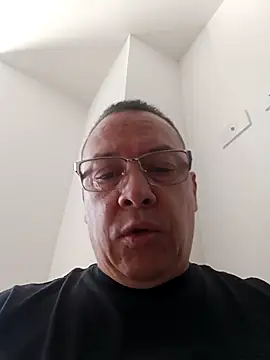 Snapshot of OrionStone chatting on October 2, 7:32 pm OrionStone online show from October 2, 7:32 pm