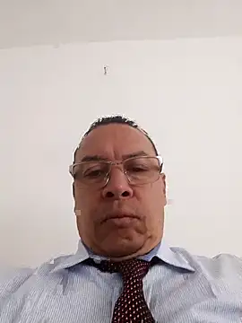 Snapshot of OrionStone chatting on October 14, 8:31 pm OrionStone online show from October 14, 8:31 pm