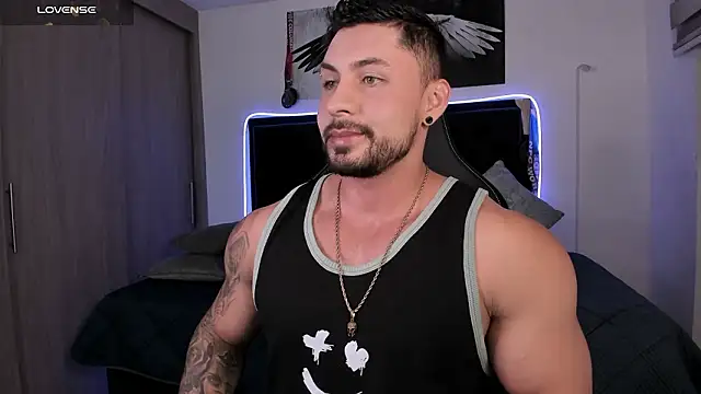 santi aesthetic online show from March 10, 12:26 am