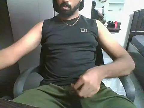 lovelyakash69 online show from May 31, 9:38 am
